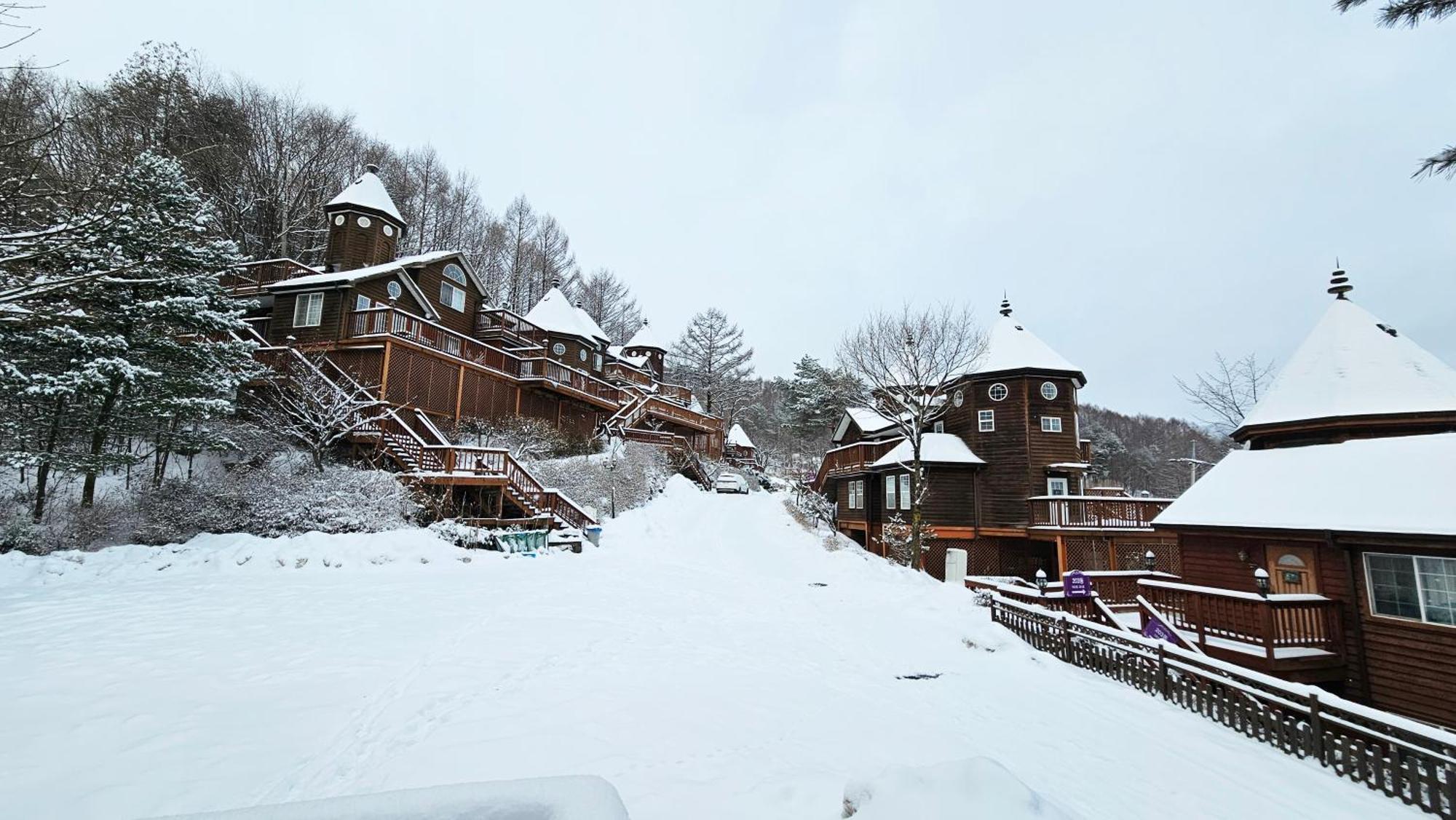 Elf Resort Hotel Pyeongchang Exterior foto